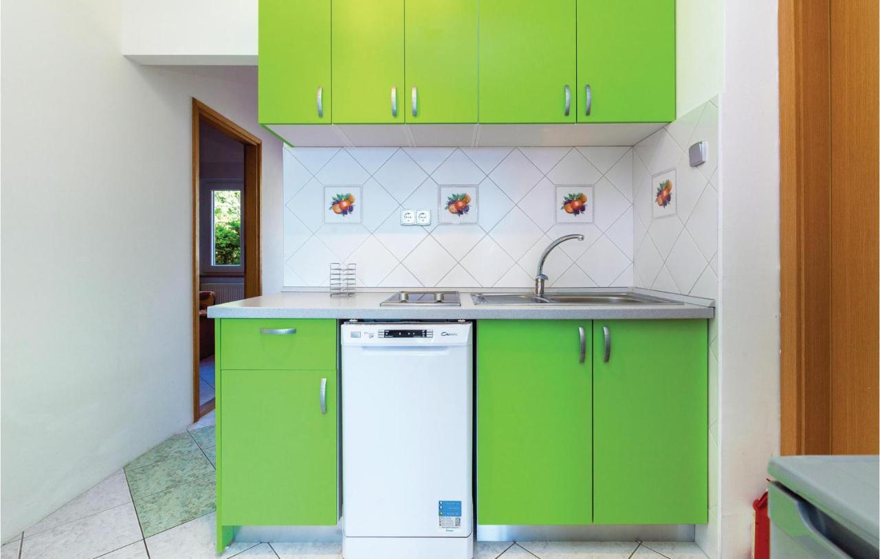 Beautiful Apartment In Crikvenica With Kitchen Extérieur photo