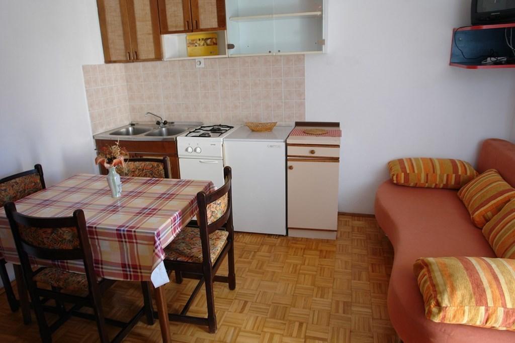 Beautiful Apartment In Crikvenica With Kitchen Chambre photo
