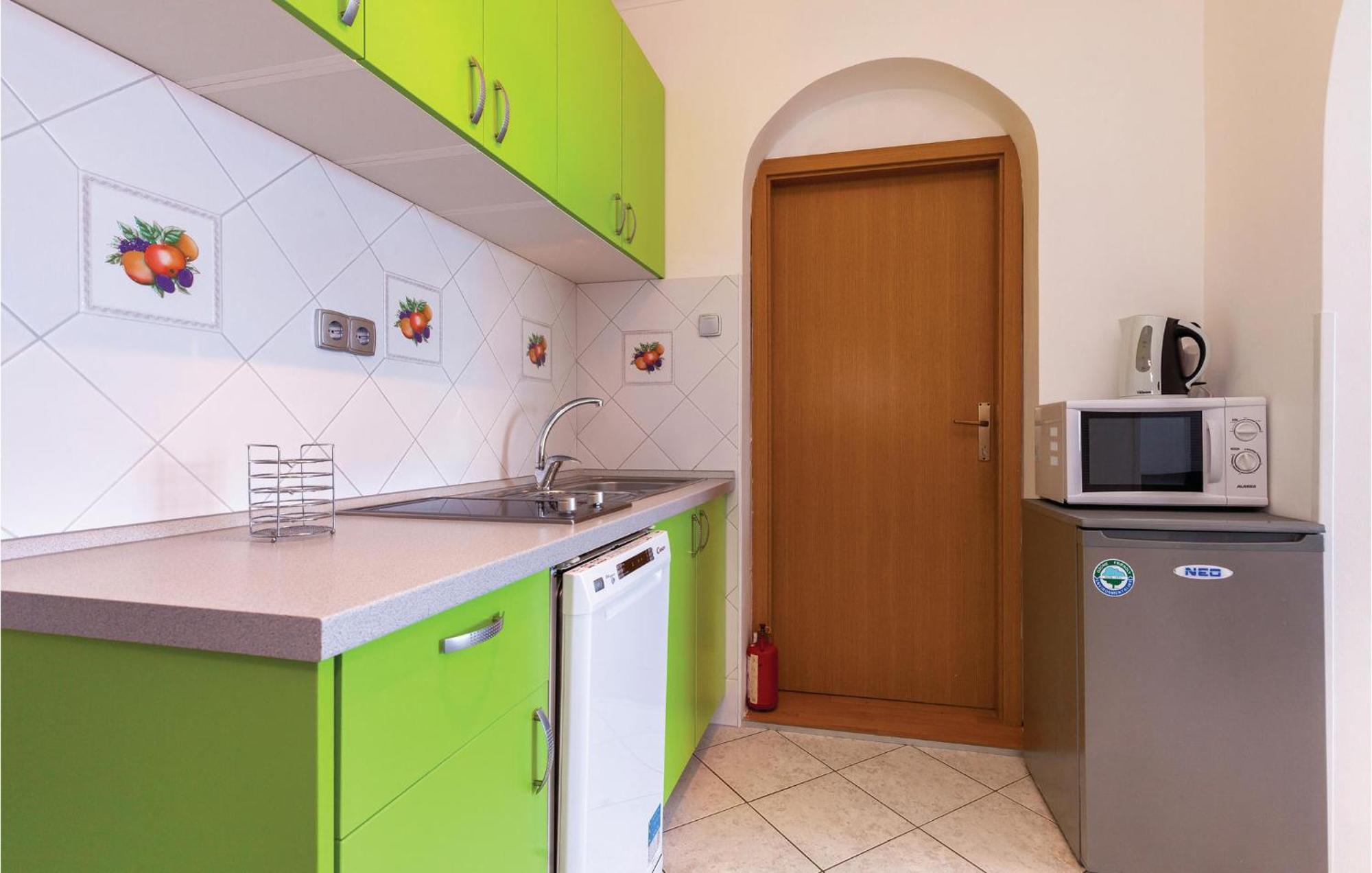 Beautiful Apartment In Crikvenica With Kitchen Extérieur photo