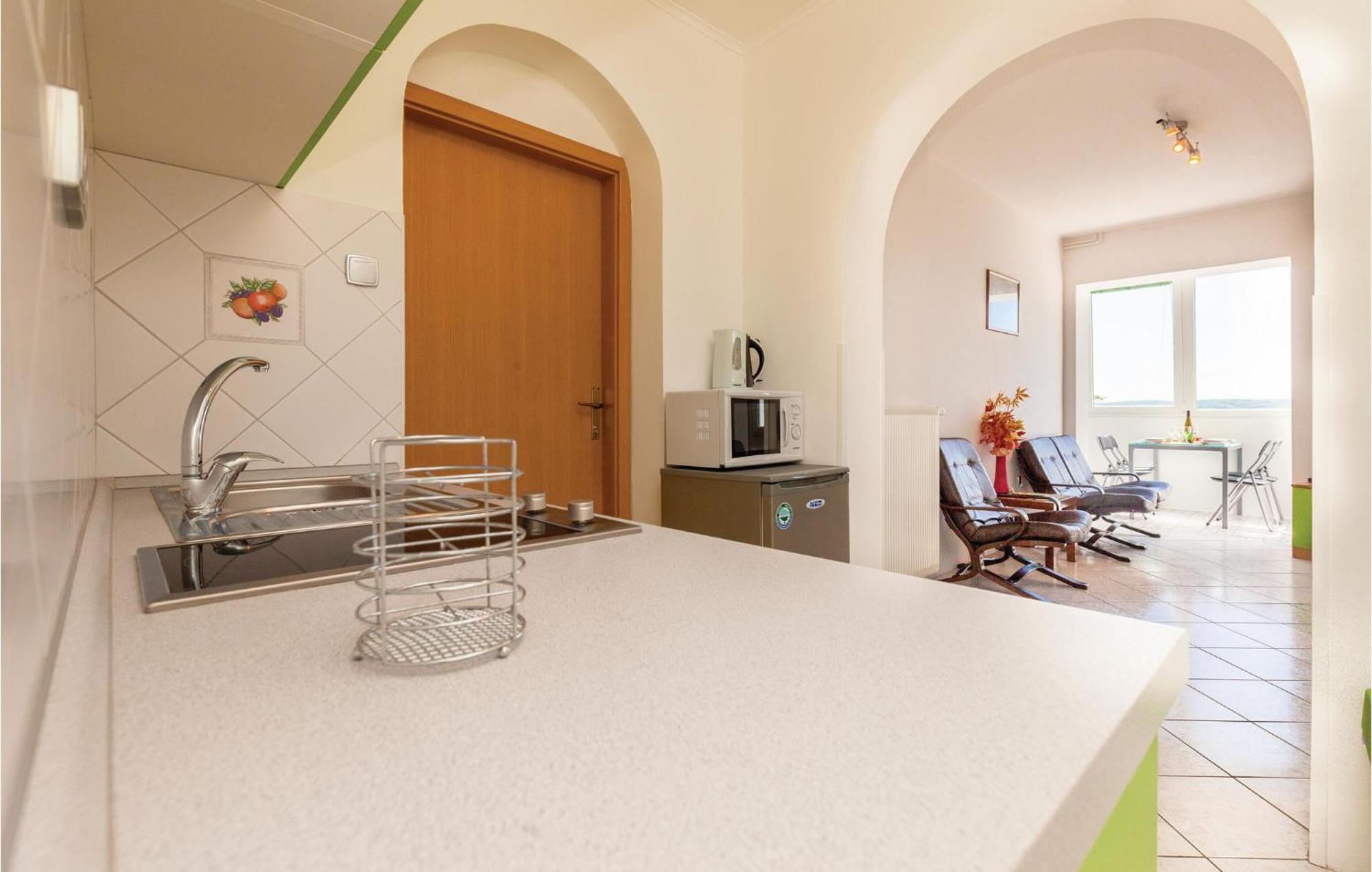 Beautiful Apartment In Crikvenica With Kitchen Extérieur photo