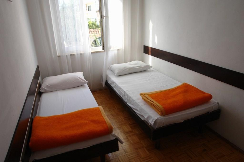 Beautiful Apartment In Crikvenica With Kitchen Chambre photo