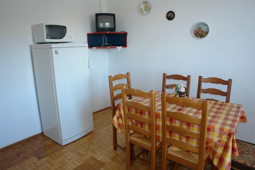 Beautiful Apartment In Crikvenica With Kitchen Chambre photo